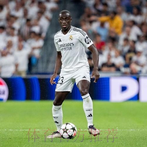 阿斯:皇马提前与迪亚斯续约 球员希望能踢主力 阿斯:皇马提前与迪亚斯续约 球员希望能踢主力